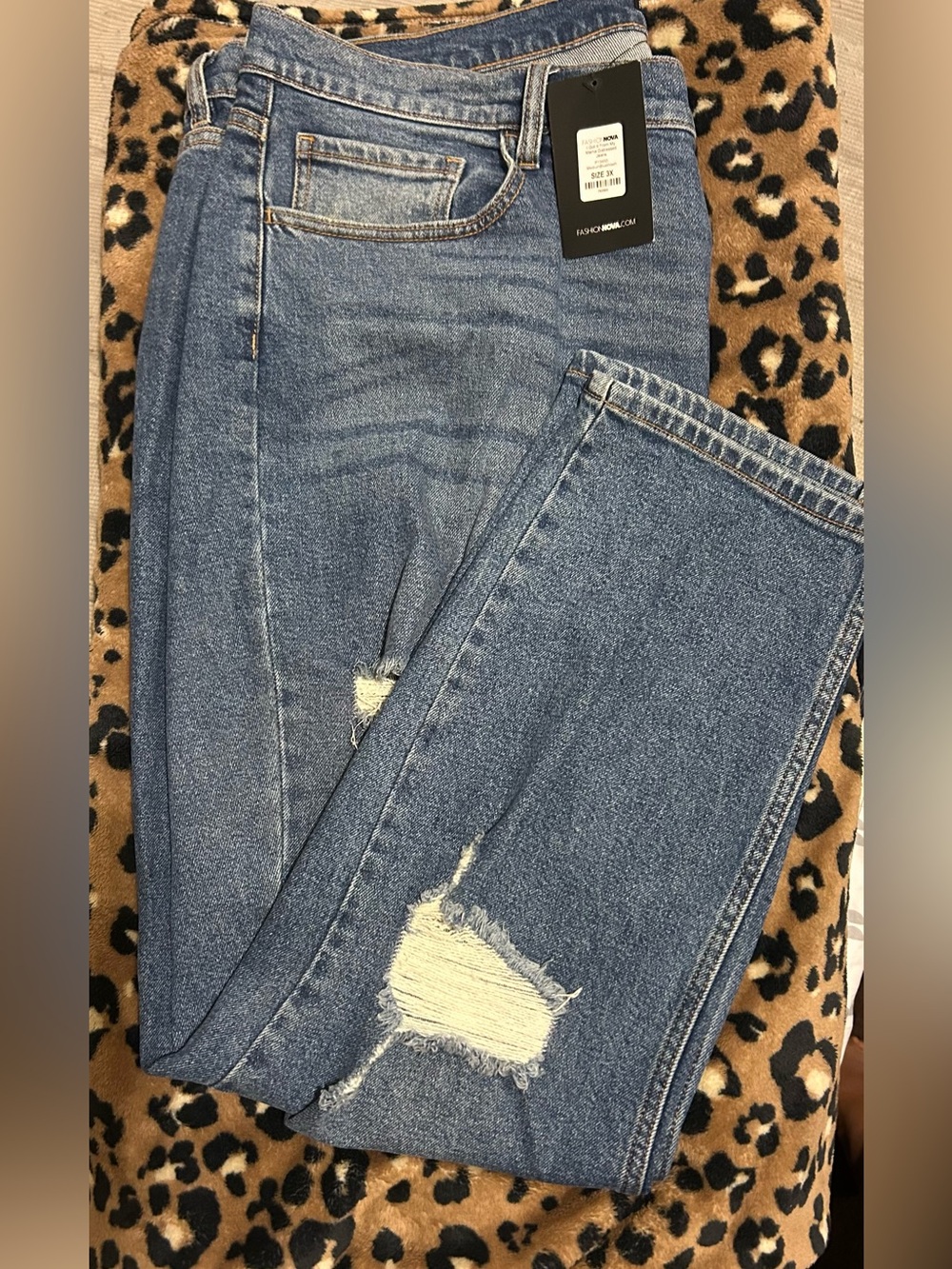 Fashion Nova Straight-Leg Distressed Jeans - Blue
